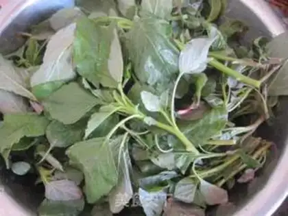 Make Garlic gravy step 0