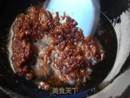 Make Peanut bean petal sauce step 2