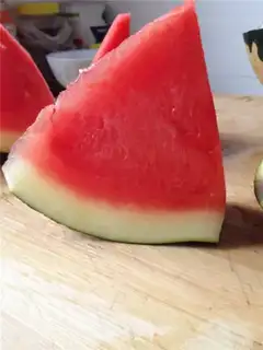 Make Fresh watermelon juice step 1