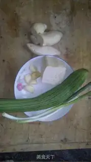 Make Apricot smelt and tofu soup step 0
