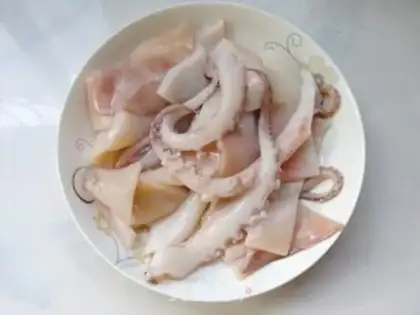Make Spicy squid step 1