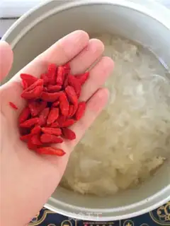 Make Silver-eared dates step 4