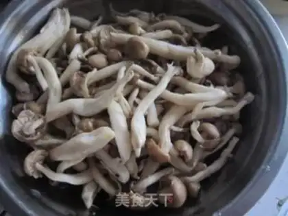 Make Crab mushrooms and cabbage step 1