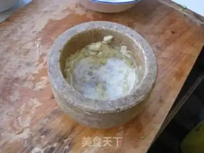 Make Sesame sauce cucumber noodles step 1