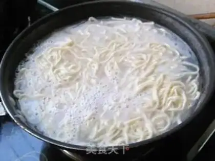 Make Sesame sauce cucumber noodles step 3