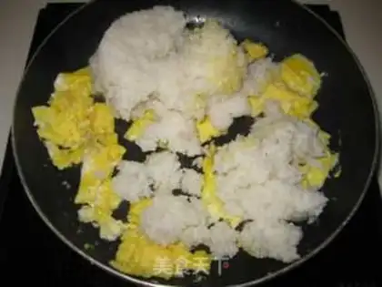 Make Creamed egg fried rice step 3