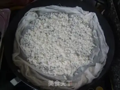 Make Spicy rice rolls step 1