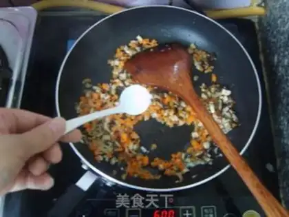 Make Spicy rice rolls step 6