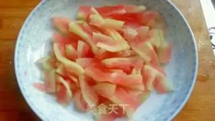 Make Sprinkled watermelon step 4