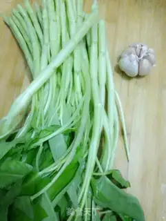 Make Garlic cabbage step 0