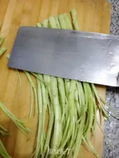 Make Garlic cabbage step 1