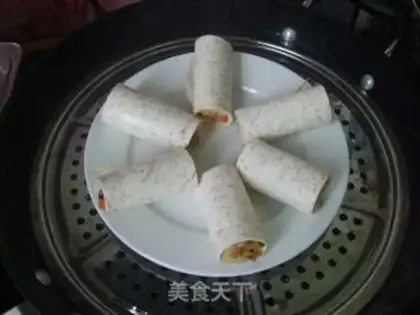Make Spicy rice rolls step 17
