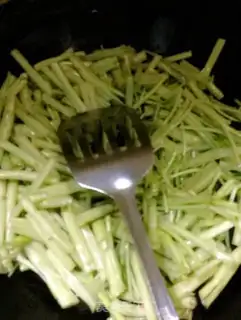 Make Garlic cabbage step 5