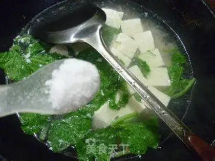 Make Roach sprouts and tofu soup step 6