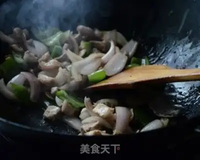 Make Onion fried meat rice step 8