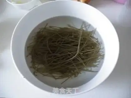 Make Bean sprouts step 0