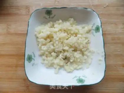Make Garlic fan dolls step 1