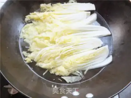 Make Garlic fan dolls step 3