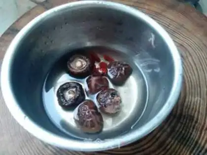 Make Mushroom chicken steam step 0