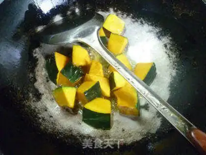 Make Pumpkin eggs step 5
