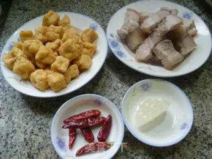 Make The soy bean curds burn the meat step 0