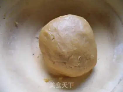 Make Traditional bean saloon pie step 5
