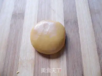 Make Traditional bean saloon pie step 7