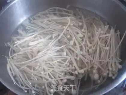 Make Gold-crushed eggs step 1