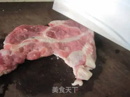 Make Black pepper pork with mashed potatoes step 1