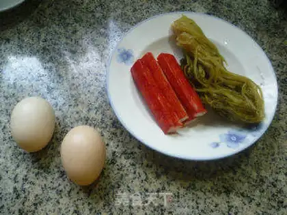 Make Pickled crab willow fried eggs step 0