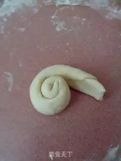 Make Homemade pretzels step 4