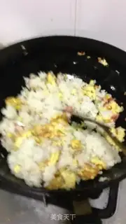 Make Sweet egg fried rice step 3