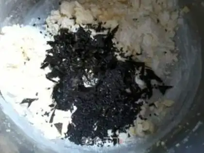 Make Black Sesame Seaweed Biscuit step 4