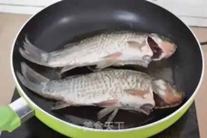 Make Tomato carrot fish soup step 5