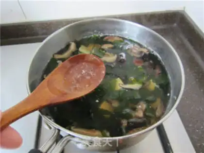 Make Soup from mushroom seaweed step 10