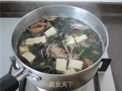 Make Soup from mushroom seaweed step 11