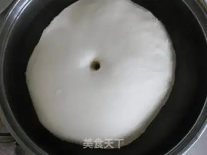 Make Milk and blueberry rolls step 2