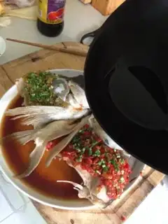 Make Double-coloured pepperfish head step 7