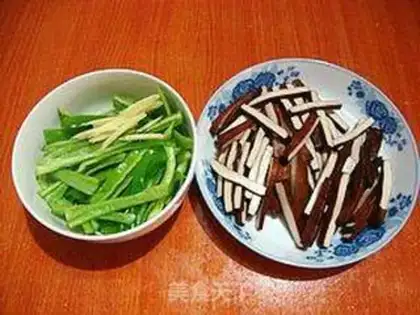 Make Green pepper and tea dry step 0