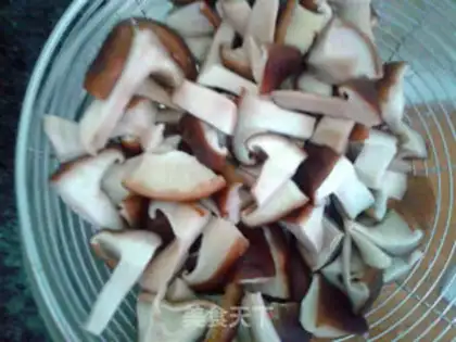 Make The mushrooms, the beans step 1