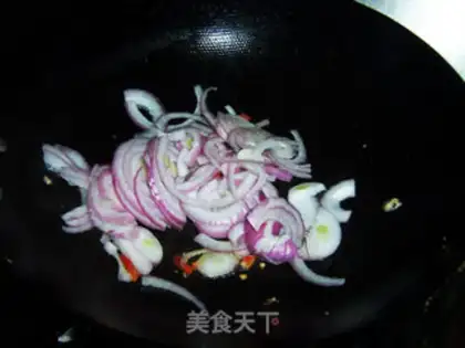 Make Onion fried eggs step 4