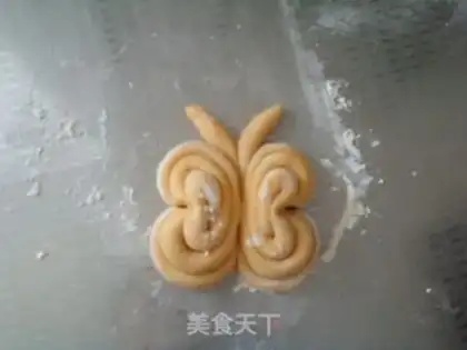 Make Pumpkin butterflies step 9