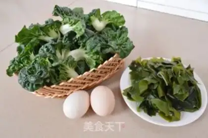 Make Milky dress with soup step 0