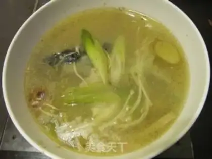Make Cook fish head soup step 4