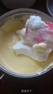 Make Two-colour cake rolls with a pan step 11