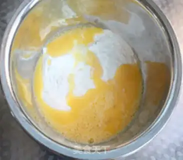 Make Onion eggcake step 3