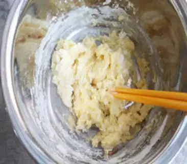 Make Onion eggcake step 4