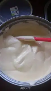 Make Two-colour cake rolls with a pan step 13