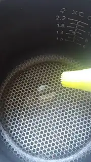 Make Two-colour cake rolls with a pan step 14