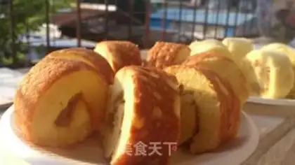 Make Two-colour cake rolls with a pan step 26